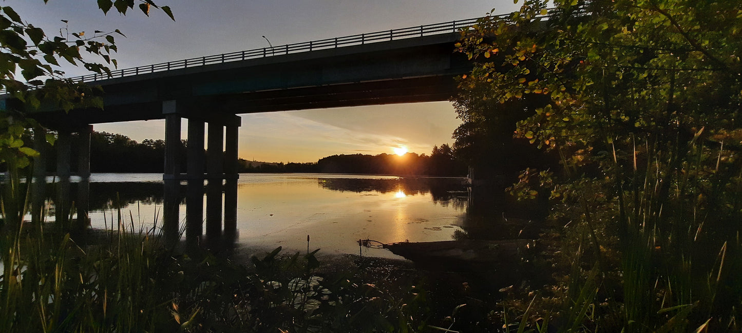 Soleil Du 17 Août 2021 6H18 (Vue K1) Pont Jacques Cartier De Sherbrooke Et Rivière Magog